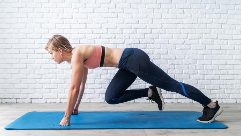 Want A Flat Belly? Let Super-Simple Mountain Climbers Help You Out |  Healthshots